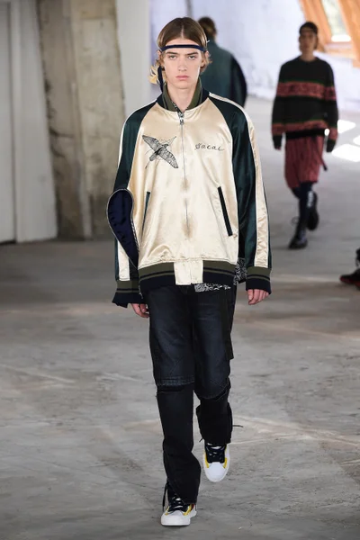 Look 17